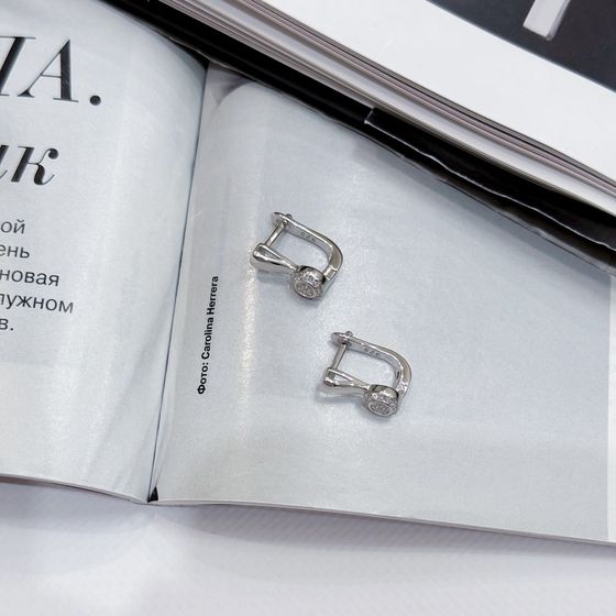 Серебряные серьги с фианитами