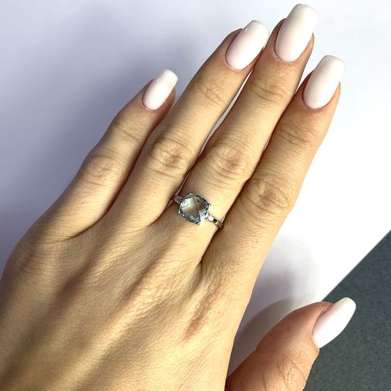 Серебряное кольцо с топазом 3.224ct