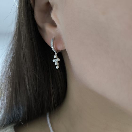 Серебряные серьги с жемчугом, фианитами