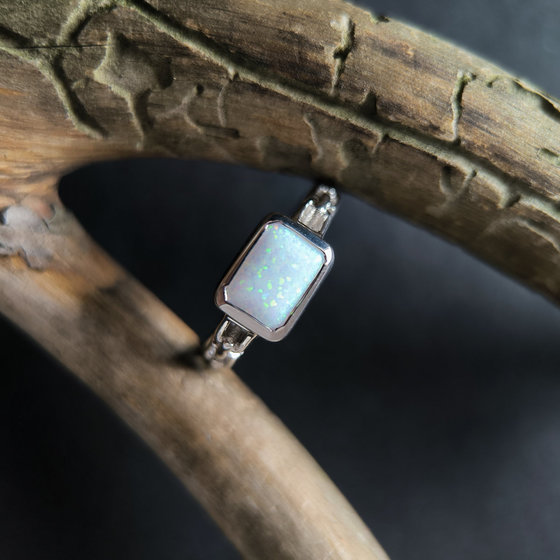 Серебряное кольцо с опалом 0.5ct
