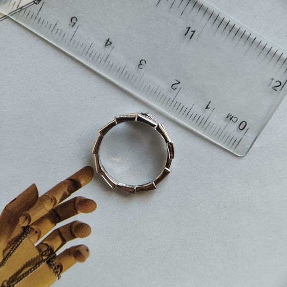 Серебряное кольцо с фианитами