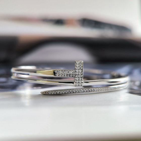 Серебряный браслет с фианитами