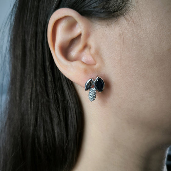 Серебряные серьги с сапфиром 3.326ct, фианитами