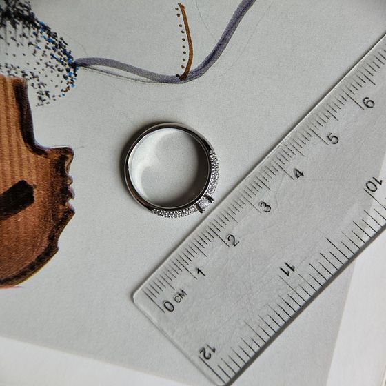 Серебряное кольцо с фианитами