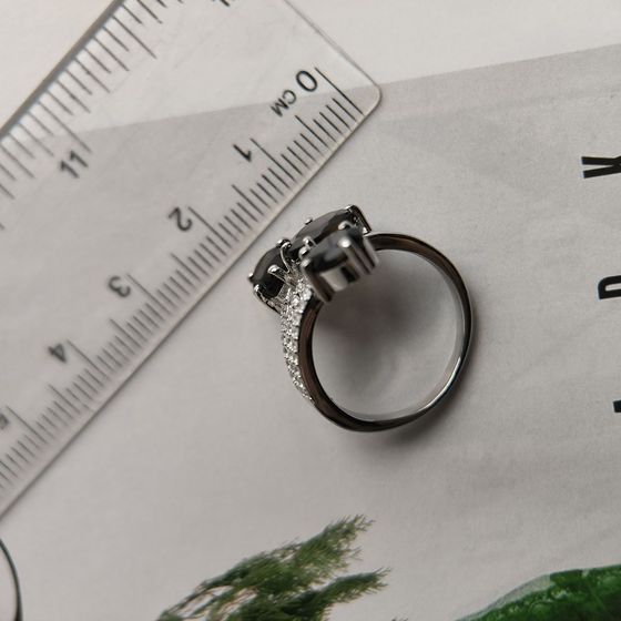 Серебряное кольцо с раухтопазом (дымчатым кварцем) 3.192ct, фианитами