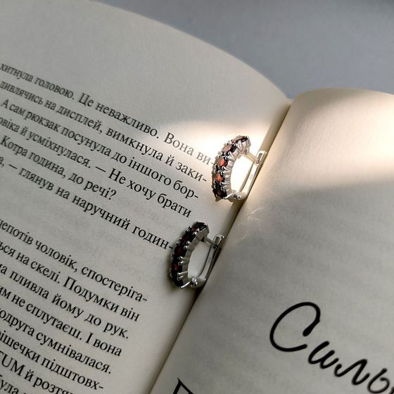 Серебряные серьги с гранатом 3.217ct