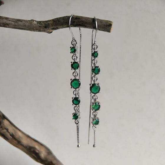 Серебряные серьги с изумрудом nano 1.871ct