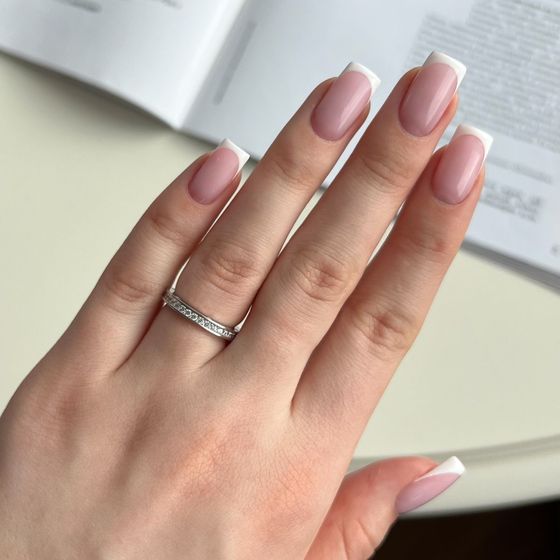 Золотое кольцо с фианитами 0.84ct