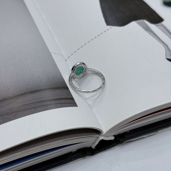 Серебряное кольцо с изумрудом 1.575ct