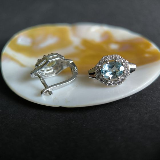 Серебряные серьги с топазом 3.86ct