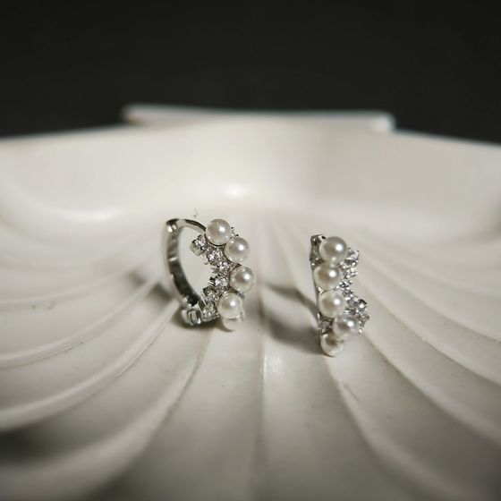 Серебряные серьги с жемчугом, фианитами