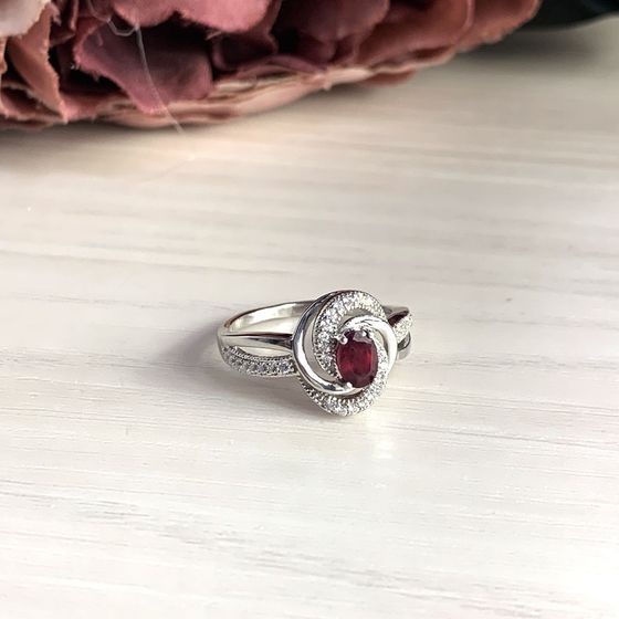 Серебряное кольцо с рубином 0.95ct