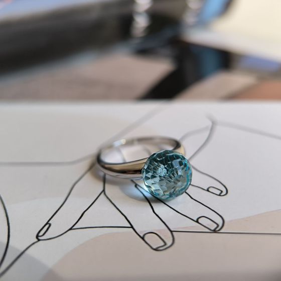 Серебряное кольцо с фианитами