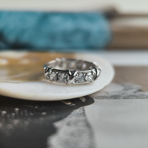 Серебряное кольцо с фианитами