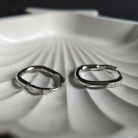 Серебряные серьги с фианитами