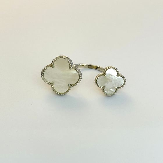 Серебряное кольцо с перламутром