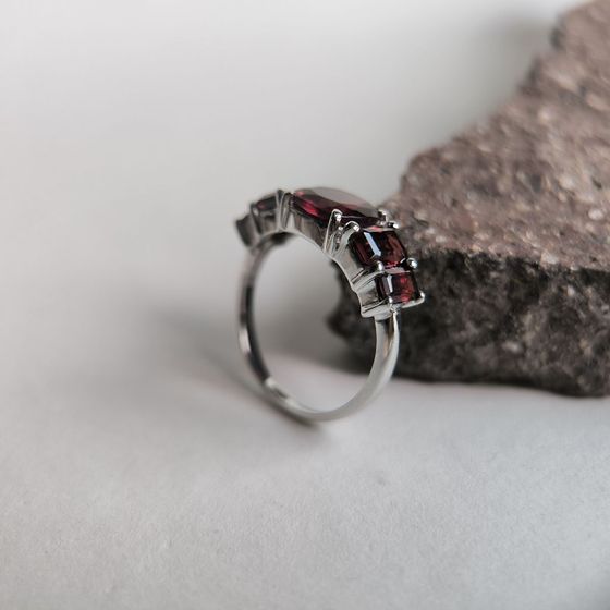 Серебряное кольцо с гранатом, гранатом nano