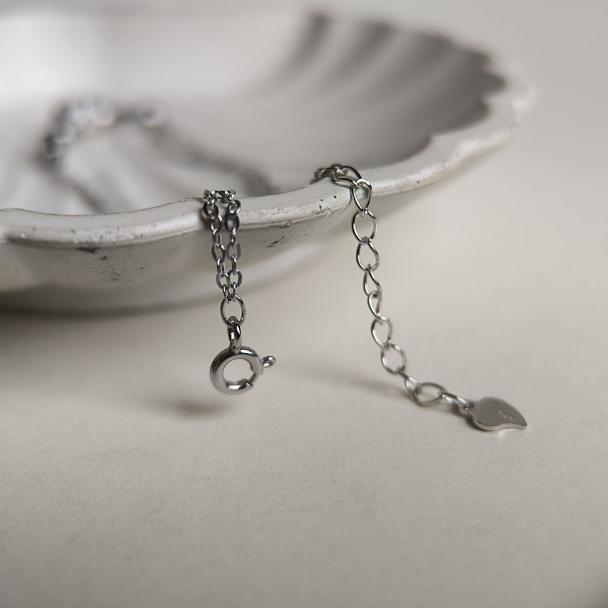 Серебряный браслет без камней