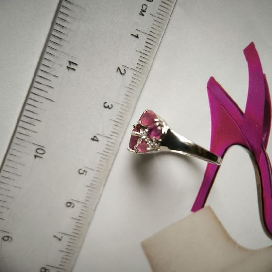 Серебряное кольцо с рубином 4.235ct