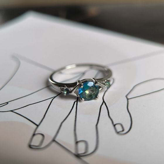 Серебряное кольцо с мистик топазом 0.642ct