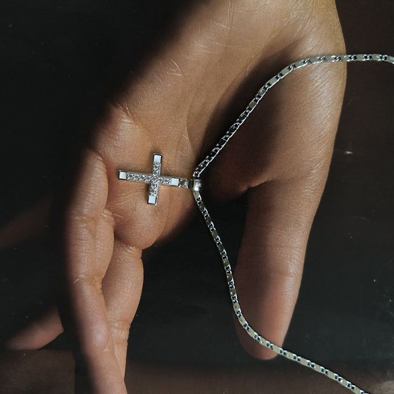 Серебряный крестик с фианитами, емаллю