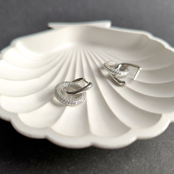 Серебряные серьги с фианитами