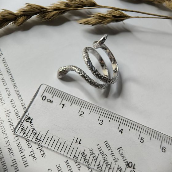 Серебряное кольцо без камней