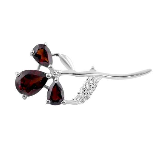 Серебряная брошка с гранатом 1.915ct