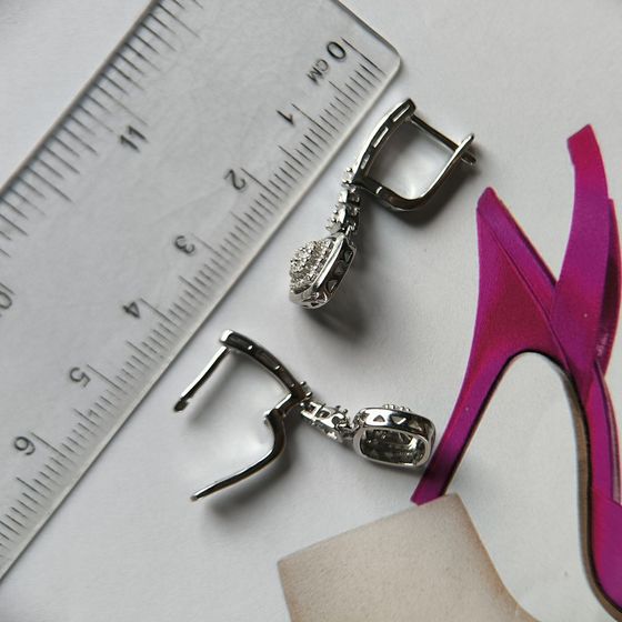 Серебряные серьги с фианитами Серебряные серьги с фианитами