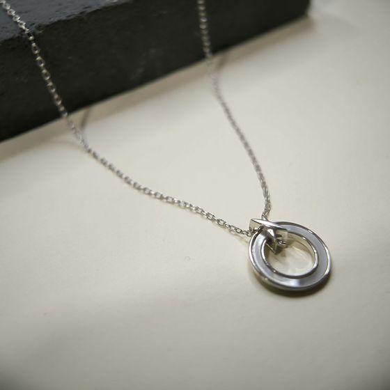 Серебряное колье с перламутром