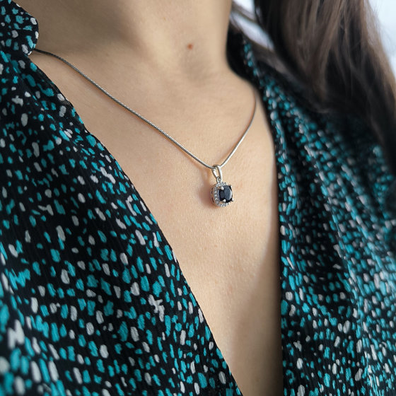 Серебряная подвеска с сапфиром nano 1.099ct