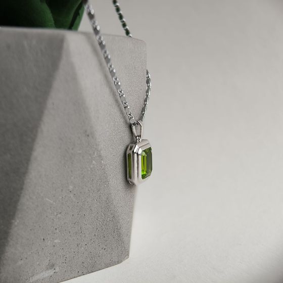 Серебряная подвеска с хризолітом 2.85ct