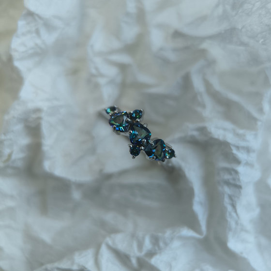 Серебряное кольцо с мистик топазом 0.77ct, фианитами