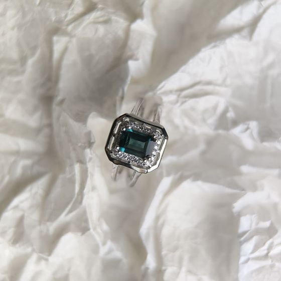 Серебряное кольцо с топазом Лондон Блю 1.084ct