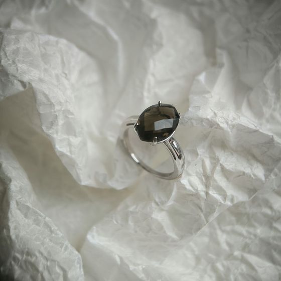 Серебряное кольцо с раухтопазом (дымчатым кварцем) 4.925ct