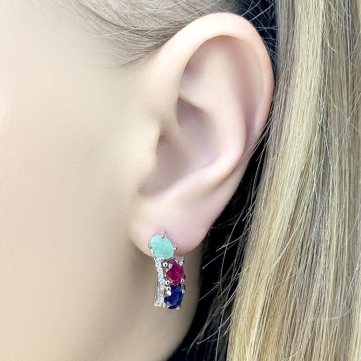 Серебряные серьги с сапфиром 3.632ct, изумрудом, рубином