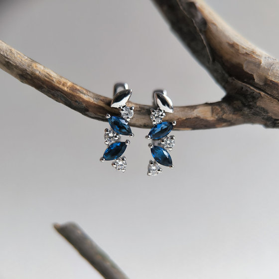 Серебряные серьги с сапфиром nano 1.45ct