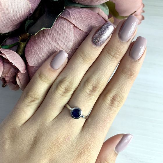Серебряное кольцо с сапфиром