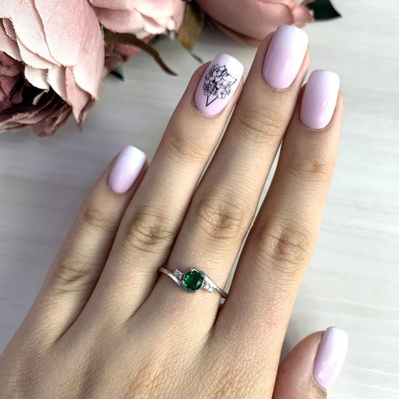 Серебряное кольцо с изумрудом nano 0.377ct