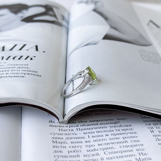Серебряное кольцо с хризолітом 2.452ct