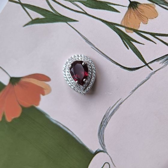 Серебряная подвеска с гранатом 2.181ct, фианитами