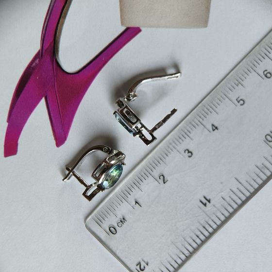 Серебряные серьги с мистик топазом 1.817ct