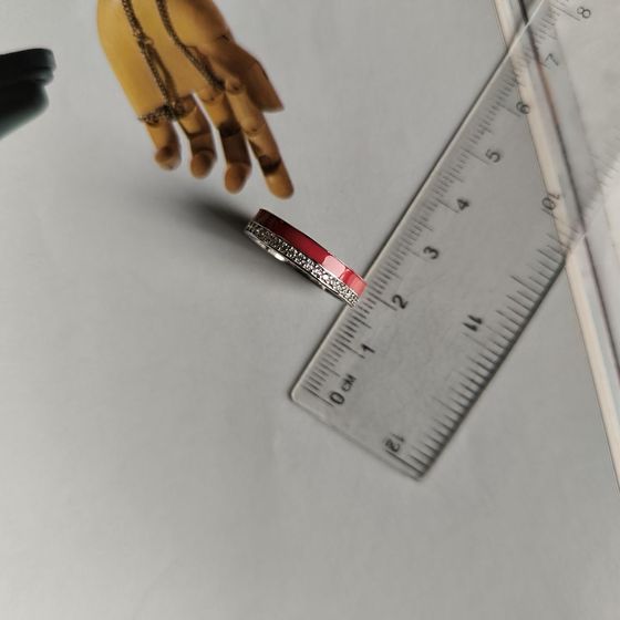 Серебряное кольцо с фианитами, емаллю