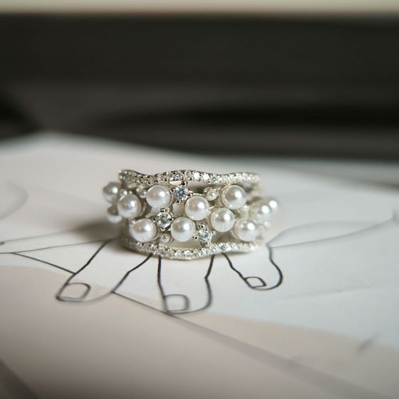 Серебряное кольцо с жемчугом 2.5ct