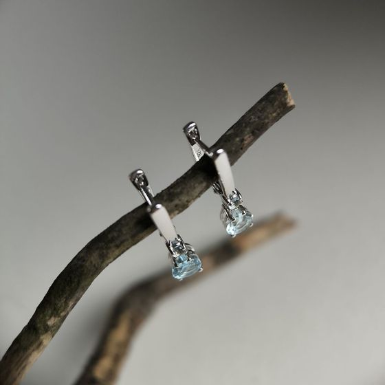 Серебряные серьги с топазом 2.867ct