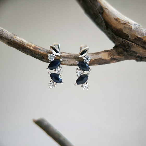 Серебряные серьги с сапфиром 2.15ct, фианитами