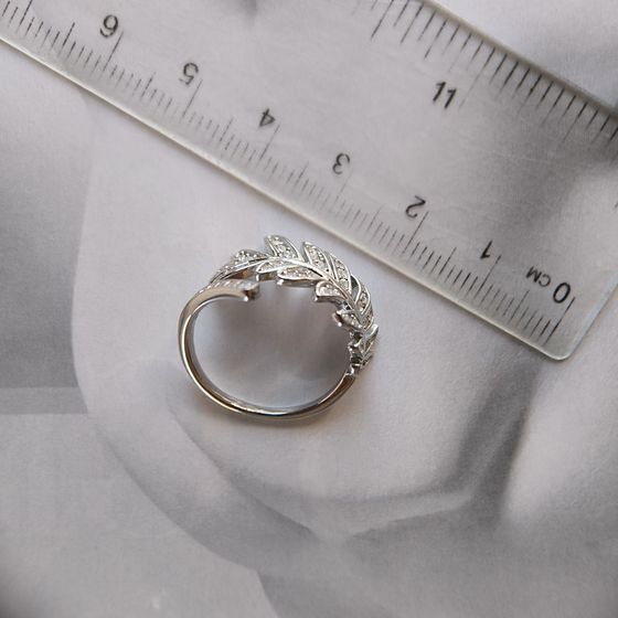 Серебряное кольцо с фианитами