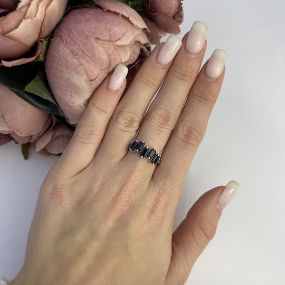 Серебряное кольцо с сапфиром 1.792ct