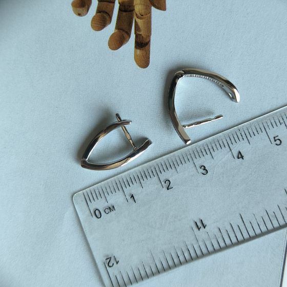 Серебряные серьги с фианитами Серебряные серьги с фианитами