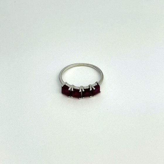 Серебряное кольцо с рубином 1.831ct